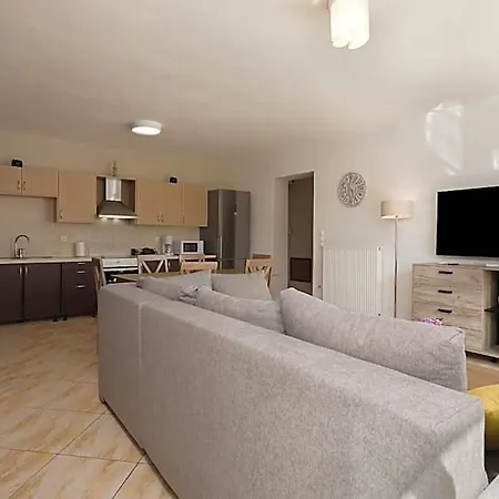 Tumeremos For 8 People, Private Bbq Area. Hotel 3*