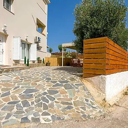 Tumeremos For 8 People, Private Bbq Area. Hotel